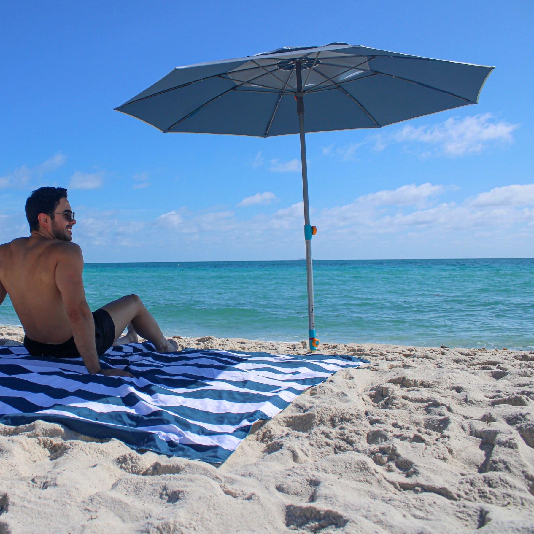 7ft Heavy Duty Beach Umbrella Easy Setup Anchor UPF 55 Protection